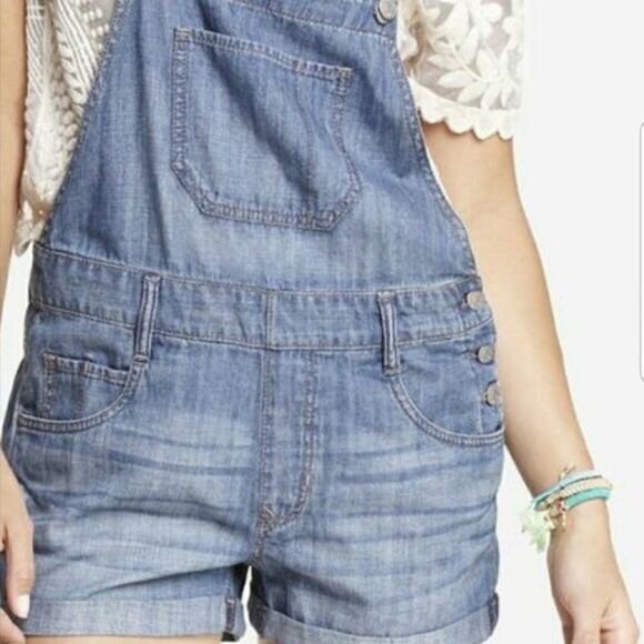 ✨ Express Blue Denim Overall Shorts✨ - Picture 6 of 6